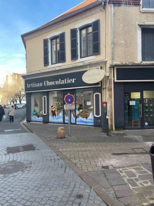 Montluçon Au Coeur De La Cite Medievale מראה חיצוני תמונה